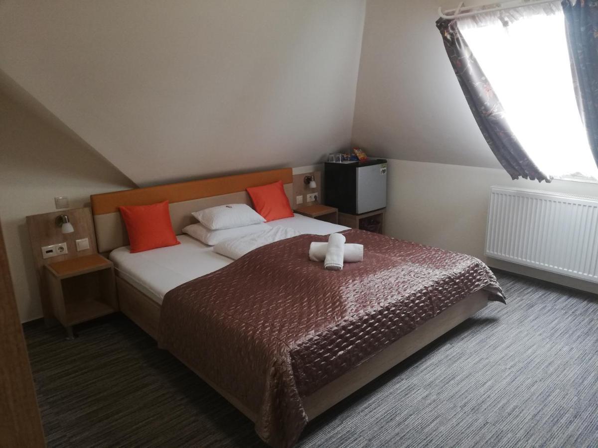 Hotel Dolce Vita Balatonkenese Buitenkant foto