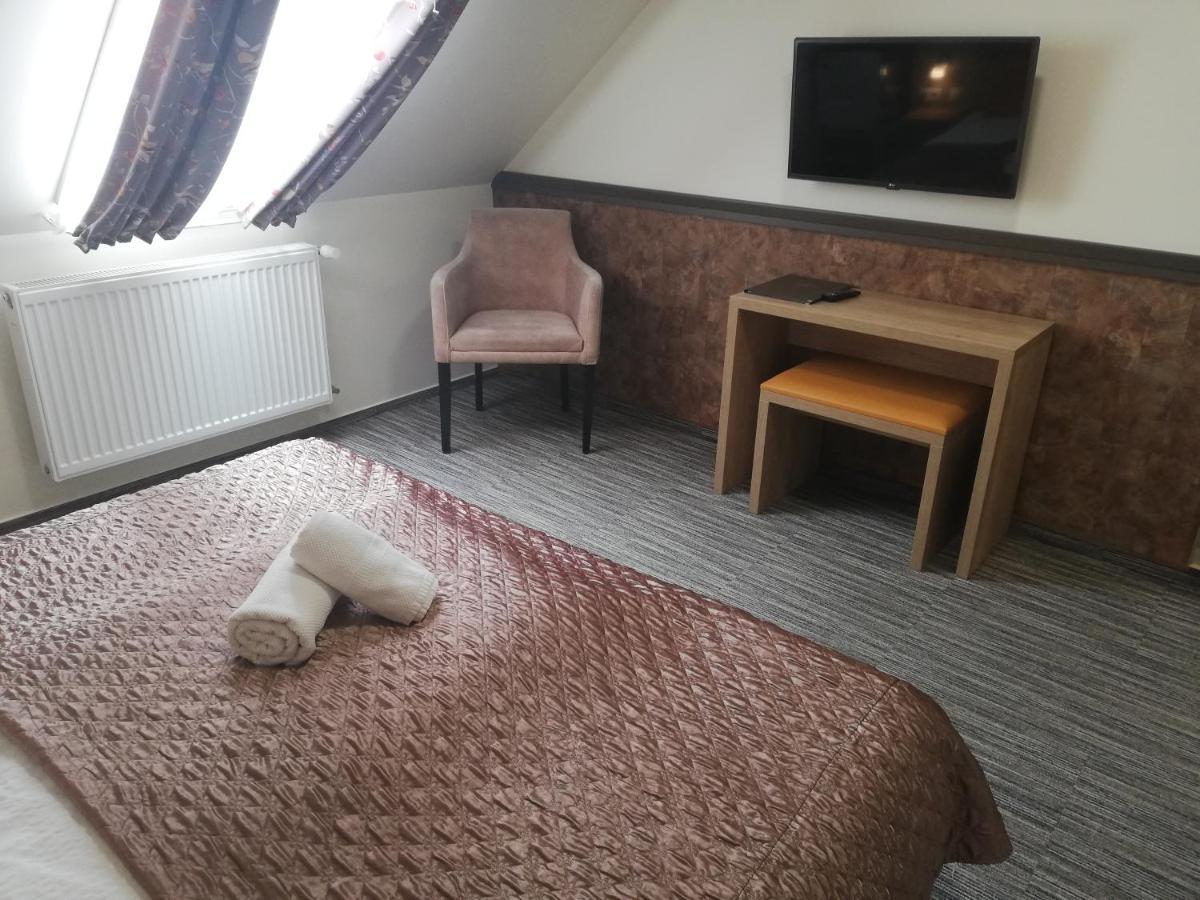 Hotel Dolce Vita Balatonkenese Buitenkant foto