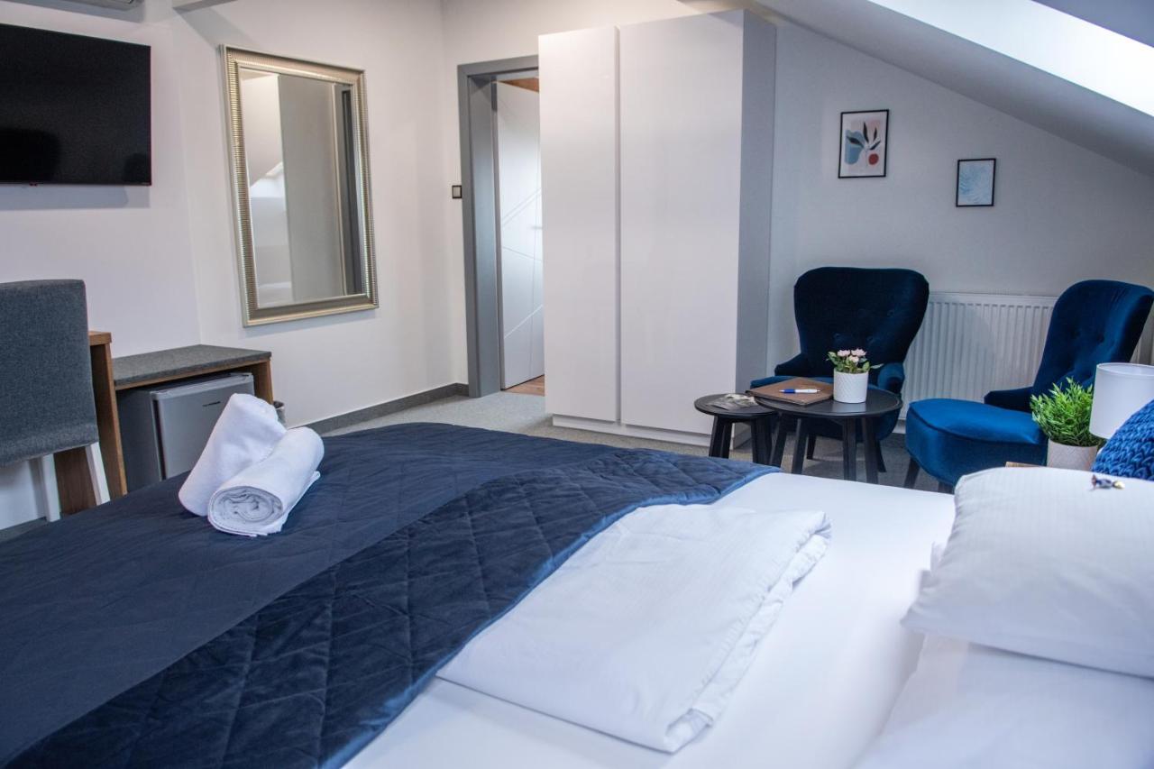 Hotel Dolce Vita Balatonkenese Buitenkant foto